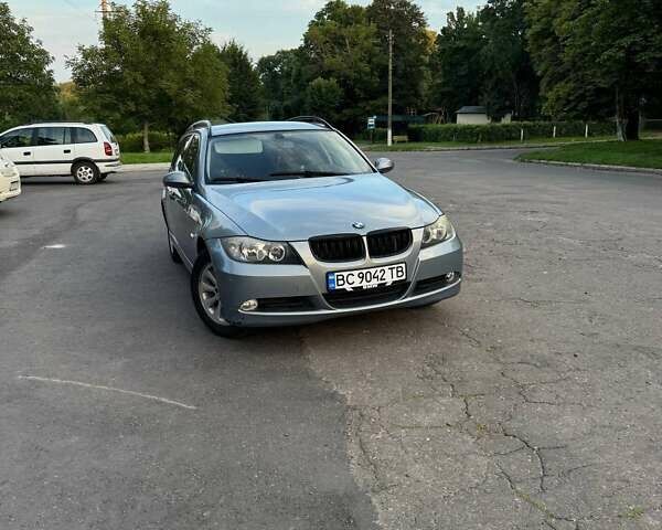 Серый БМВ 3 Серия, объемом двигателя 2 л и пробегом 263 тыс. км за 6500 $, фото 1 на Automoto.ua