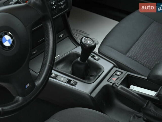 Серый БМВ 3 Серия, объемом двигателя 1.8 л и пробегом 195 тыс. км за 5800 $, фото 17 на Automoto.ua