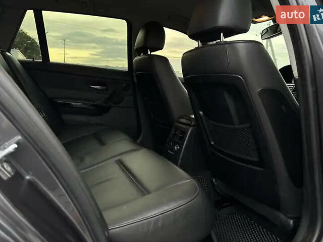 Сірий БМВ 3 Серія, об'ємом двигуна 2.99 л та пробігом 358 тис. км за 9700 $, фото 10 на Automoto.ua