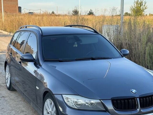 Серый БМВ 3 Серия, объемом двигателя 2 л и пробегом 383 тыс. км за 5699 $, фото 2 на Automoto.ua
