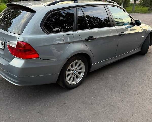 Серый БМВ 3 Серия, объемом двигателя 2 л и пробегом 263 тыс. км за 6500 $, фото 16 на Automoto.ua
