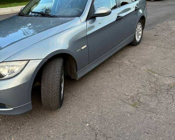 Серый БМВ 3 Серия, объемом двигателя 2 л и пробегом 263 тыс. км за 6500 $, фото 4 на Automoto.ua