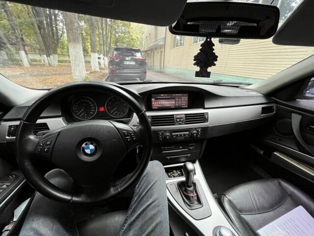 Серый БМВ 3 Серия, объемом двигателя 3 л и пробегом 320 тыс. км за 8750 $, фото 6 на Automoto.ua