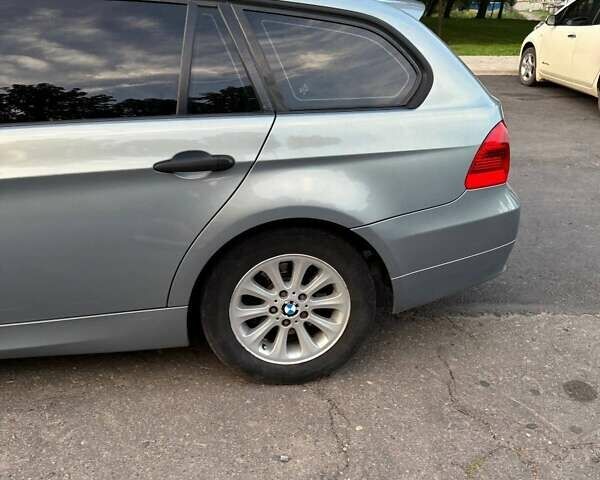 Серый БМВ 3 Серия, объемом двигателя 2 л и пробегом 263 тыс. км за 6500 $, фото 19 на Automoto.ua