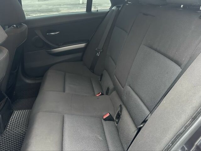 Серый БМВ 3 Серия, объемом двигателя 2 л и пробегом 380 тыс. км за 7200 $, фото 11 на Automoto.ua