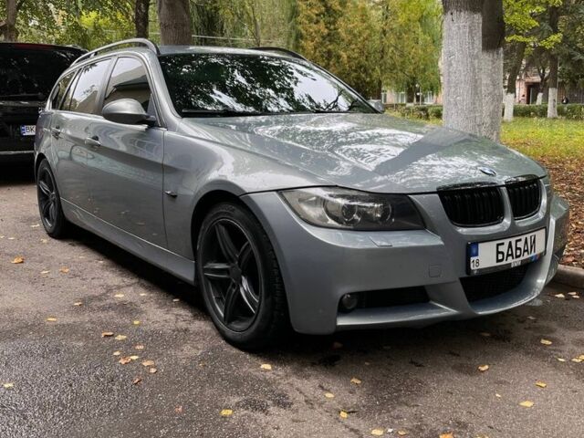 Серый БМВ 3 Серия, объемом двигателя 3 л и пробегом 320 тыс. км за 8750 $, фото 1 на Automoto.ua