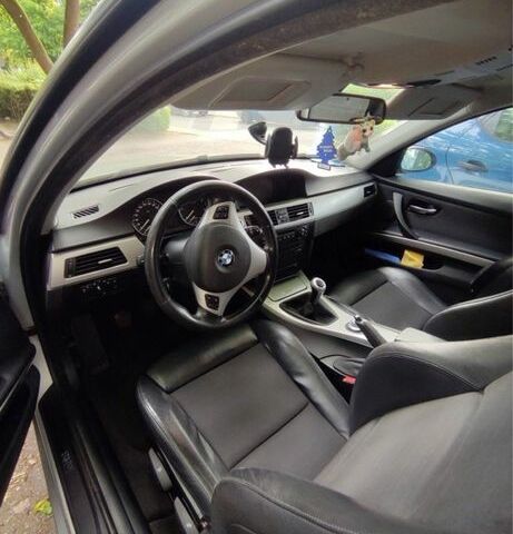 Серый БМВ 3 Серия, объемом двигателя 2 л и пробегом 200 тыс. км за 10000 $, фото 7 на Automoto.ua