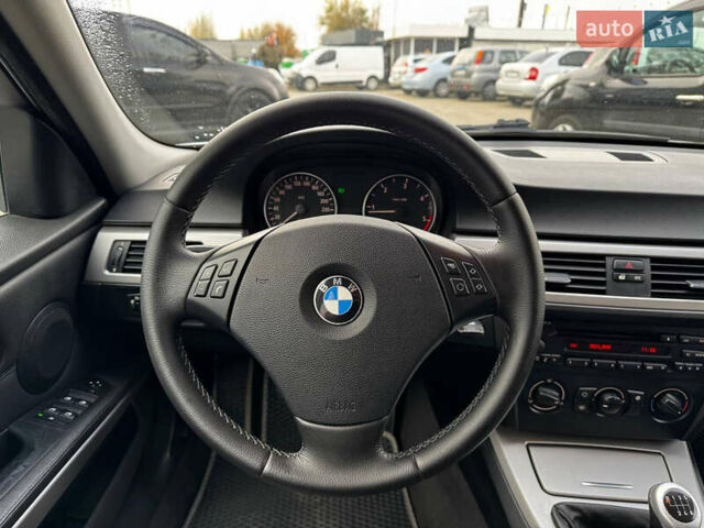 Серый БМВ 3 Серия, объемом двигателя 2 л и пробегом 303 тыс. км за 6700 $, фото 11 на Automoto.ua