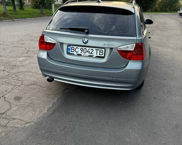 Серый БМВ 3 Серия, объемом двигателя 2 л и пробегом 263 тыс. км за 6500 $, фото 15 на Automoto.ua