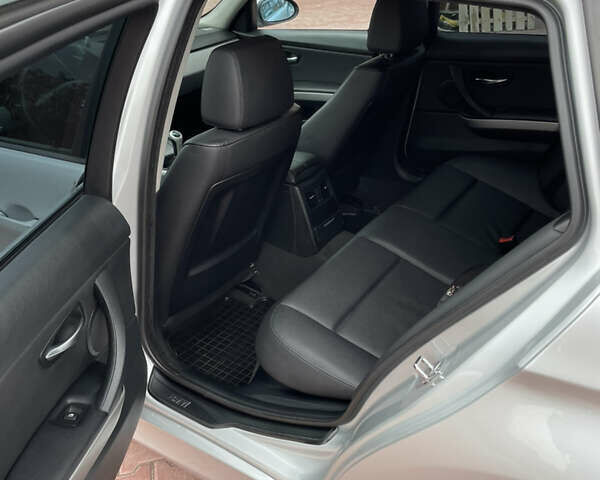 Серый БМВ 3 Серия, объемом двигателя 2 л и пробегом 298 тыс. км за 5300 $, фото 10 на Automoto.ua