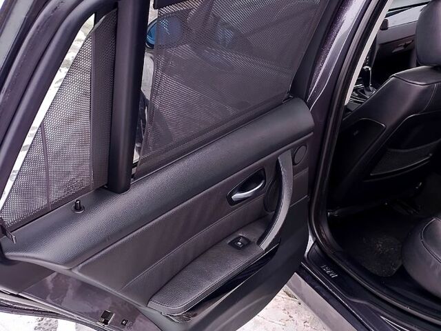 Серый БМВ 3 Серия, объемом двигателя 2 л и пробегом 297 тыс. км за 8500 $, фото 8 на Automoto.ua