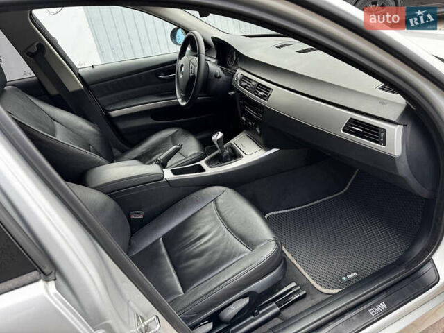 Серый БМВ 3 Серия, объемом двигателя 2 л и пробегом 303 тыс. км за 6700 $, фото 12 на Automoto.ua