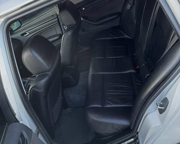 Серый БМВ 3 Серия, объемом двигателя 1.8 л и пробегом 240 тыс. км за 5500 $, фото 13 на Automoto.ua