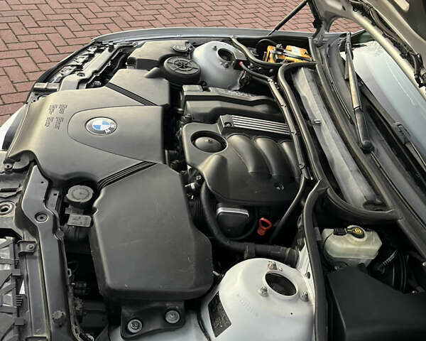 Сірий БМВ 3 Серія, об'ємом двигуна 1.8 л та пробігом 196 тис. км за 3900 $, фото 26 на Automoto.ua