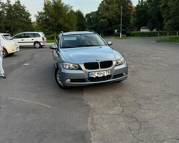 Серый БМВ 3 Серия, объемом двигателя 2 л и пробегом 263 тыс. км за 6500 $, фото 3 на Automoto.ua