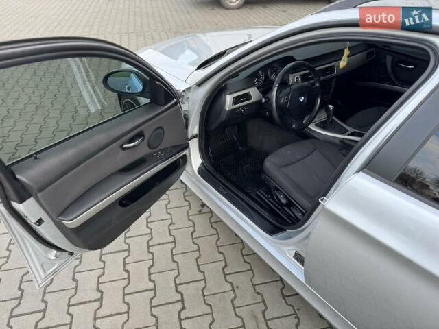 Серый БМВ 3 Серия, объемом двигателя 2 л и пробегом 266 тыс. км за 7100 $, фото 26 на Automoto.ua