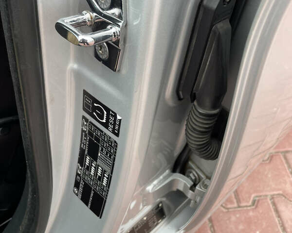 Серый БМВ 3 Серия, объемом двигателя 2 л и пробегом 298 тыс. км за 5300 $, фото 39 на Automoto.ua