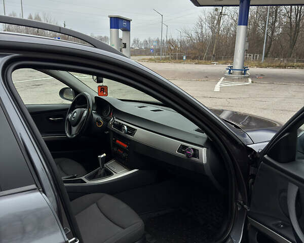 Сірий БМВ 3 Серія, об'ємом двигуна 2 л та пробігом 241 тис. км за 5400 $, фото 5 на Automoto.ua