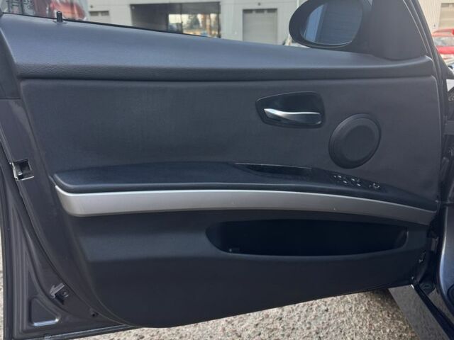 Сірий БМВ 3 Серія, об'ємом двигуна 2 л та пробігом 289 тис. км за 6999 $, фото 9 на Automoto.ua