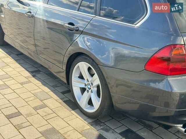 Сірий БМВ 3 Серія, об'ємом двигуна 3 л та пробігом 242 тис. км за 9400 $, фото 18 на Automoto.ua