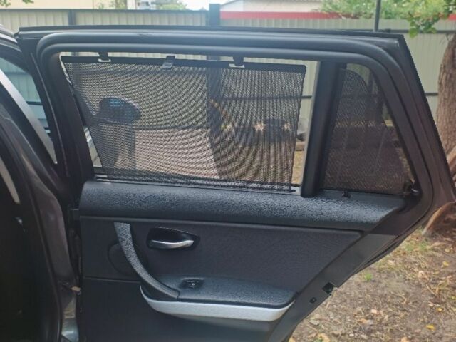 Серый БМВ 3 Серия, объемом двигателя 2 л и пробегом 268 тыс. км за 7900 $, фото 12 на Automoto.ua