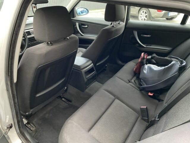 Серый БМВ 3 Серия, объемом двигателя 2 л и пробегом 208 тыс. км за 5500 $, фото 5 на Automoto.ua