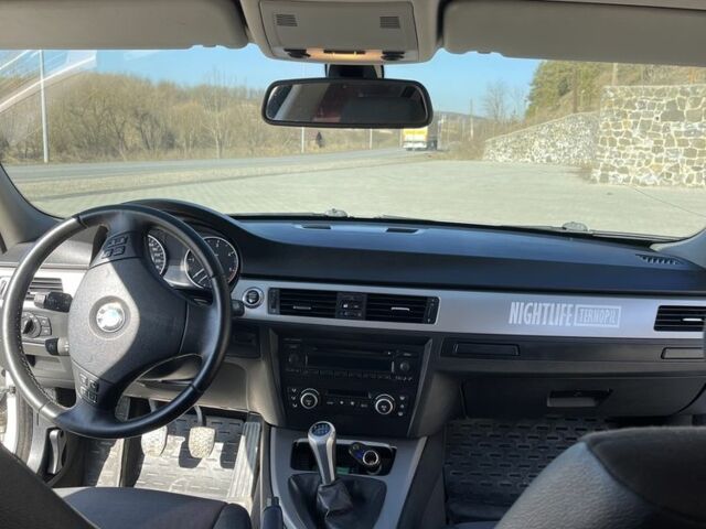 Серый БМВ 3 Серия, объемом двигателя 2 л и пробегом 340 тыс. км за 6800 $, фото 15 на Automoto.ua