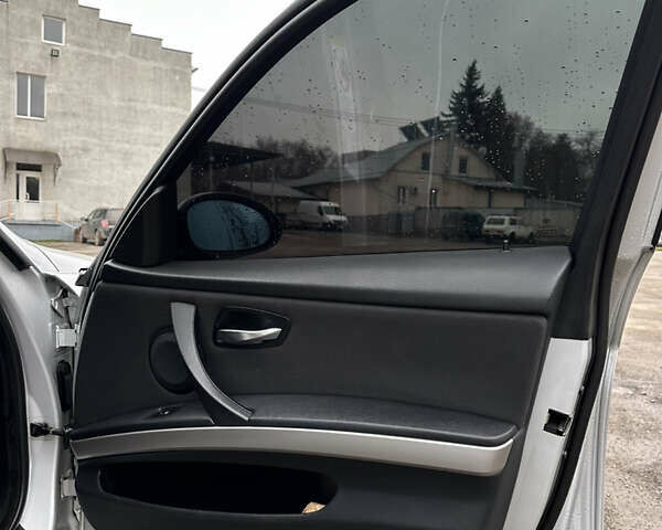 Сірий БМВ 3 Серія, об'ємом двигуна 2 л та пробігом 343 тис. км за 5199 $, фото 26 на Automoto.ua