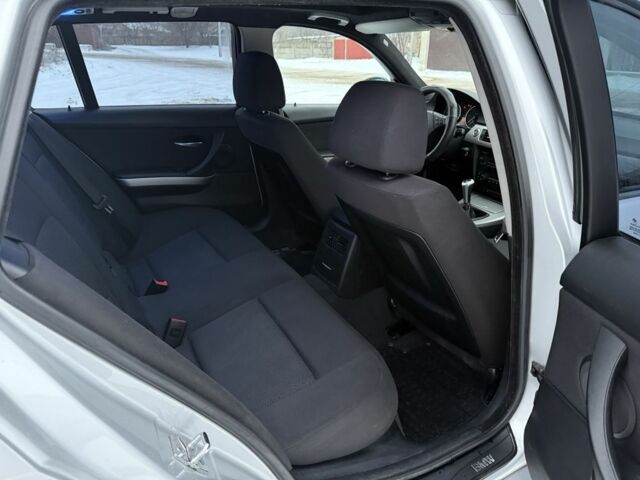 Серый БМВ 3 Серия, объемом двигателя 2 л и пробегом 388 тыс. км за 3600 $, фото 14 на Automoto.ua