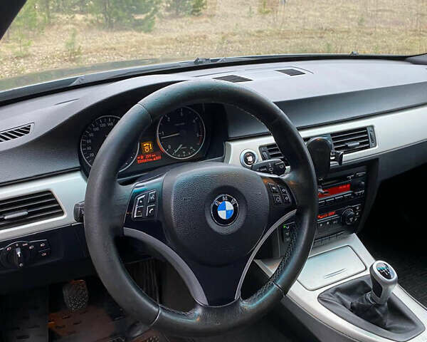 Серый БМВ 3 Серия, объемом двигателя 2 л и пробегом 511 тыс. км за 5900 $, фото 12 на Automoto.ua