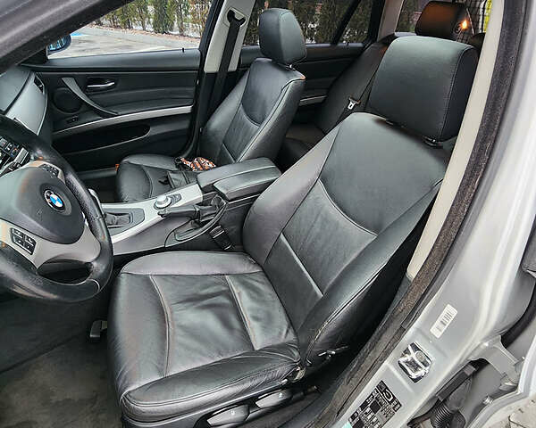 Серый БМВ 3 Серия, объемом двигателя 2 л и пробегом 157 тыс. км за 6750 $, фото 45 на Automoto.ua