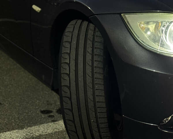 Серый БМВ 3 Серия, объемом двигателя 2 л и пробегом 366 тыс. км за 7455 $, фото 5 на Automoto.ua