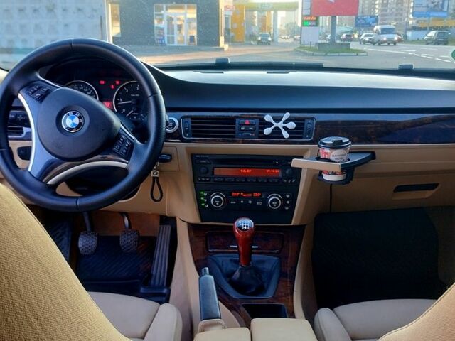 Серый БМВ 3 Серия, объемом двигателя 3 л и пробегом 325 тыс. км за 8899 $, фото 7 на Automoto.ua