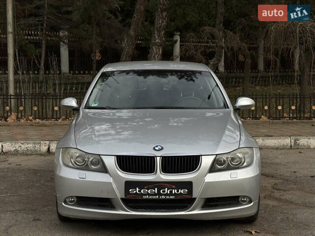 Серый БМВ 3 Серия, объемом двигателя 2 л и пробегом 227 тыс. км за 6699 $, фото 4 на Automoto.ua