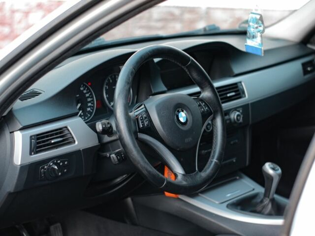 БМВ 3 Серия 2006 в Самборе на Automoto.ua Серый БМВ 3 Серия, объемом двигателя 2 л и пробегом 270 тыс. км за 6100 $, фото 7 на Automoto.ua