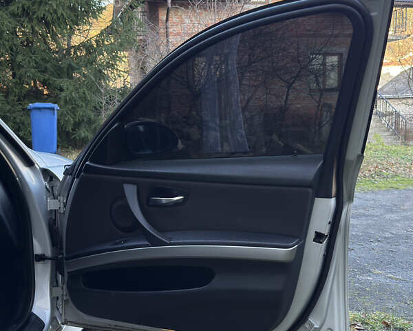 Серый БМВ 3 Серия, объемом двигателя 2 л и пробегом 343 тыс. км за 6350 $, фото 12 на Automoto.ua