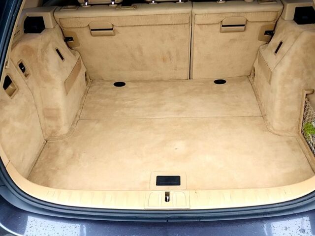 Серый БМВ 3 Серия, объемом двигателя 3 л и пробегом 325 тыс. км за 8899 $, фото 6 на Automoto.ua