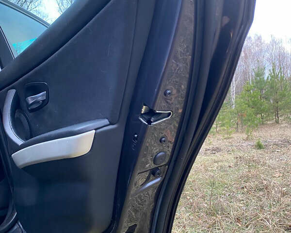 Серый БМВ 3 Серия, объемом двигателя 2 л и пробегом 511 тыс. км за 5900 $, фото 8 на Automoto.ua