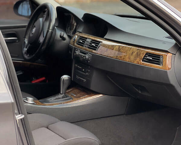 БМВ 3 Серия 2006 в Владимир-Волынский на Automoto.ua Серый БМВ 3 Серия, объемом двигателя 3 л и пробегом 382 тыс. км за 7200 $, фото 11 на Automoto.ua