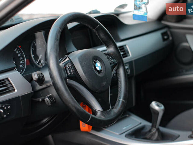 Сірий БМВ 3 Серія, об'ємом двигуна 2 л та пробігом 280 тис. км за 6250 $, фото 6 на Automoto.ua