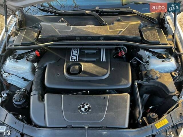 Серый БМВ 3 Серия, объемом двигателя 2 л и пробегом 415 тыс. км за 7200 $, фото 41 на Automoto.ua