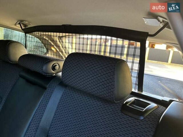 Серый БМВ 3 Серия, объемом двигателя 2 л и пробегом 415 тыс. км за 7200 $, фото 34 на Automoto.ua