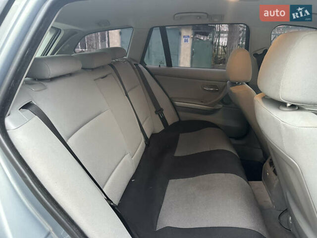 Серый БМВ 3 Серия, объемом двигателя 2 л и пробегом 250 тыс. км за 5950 $, фото 11 на Automoto.ua