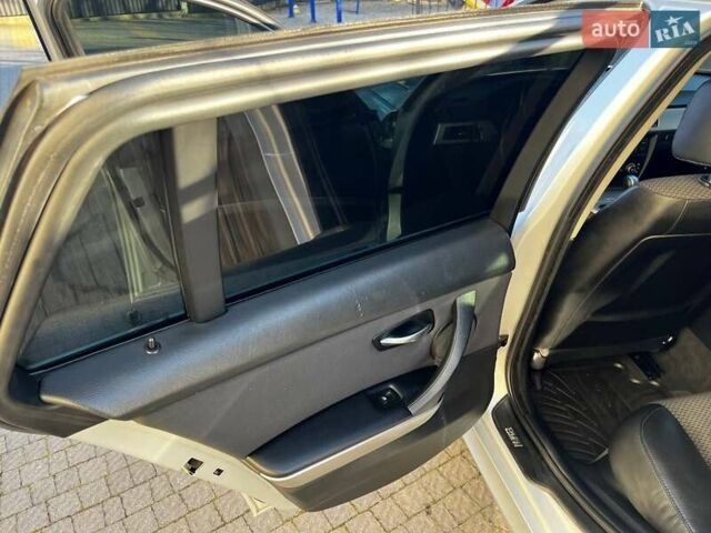 Серый БМВ 3 Серия, объемом двигателя 2 л и пробегом 415 тыс. км за 7200 $, фото 22 на Automoto.ua