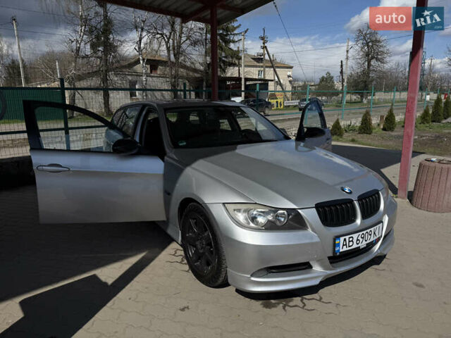 Серый БМВ 3 Серия, объемом двигателя 2 л и пробегом 303 тыс. км за 9300 $, фото 1 на Automoto.ua