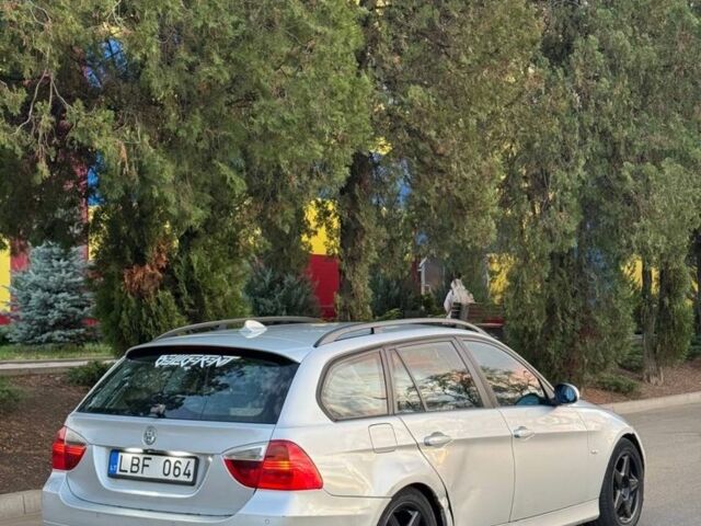 Серый БМВ 3 Серия, объемом двигателя 2 л и пробегом 350 тыс. км за 3370 $, фото 2 на Automoto.ua