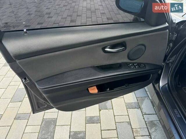 Сірий БМВ 3 Серія, об'ємом двигуна 3 л та пробігом 242 тис. км за 9400 $, фото 34 на Automoto.ua