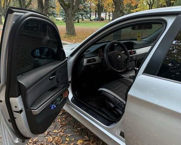 БМВ 3 Серия 2006 в Конотопе на Automoto.ua Серый БМВ 3 Серия, объемом двигателя 2 л и пробегом 245 тыс. км за 7600 $, фото 9 на Automoto.ua