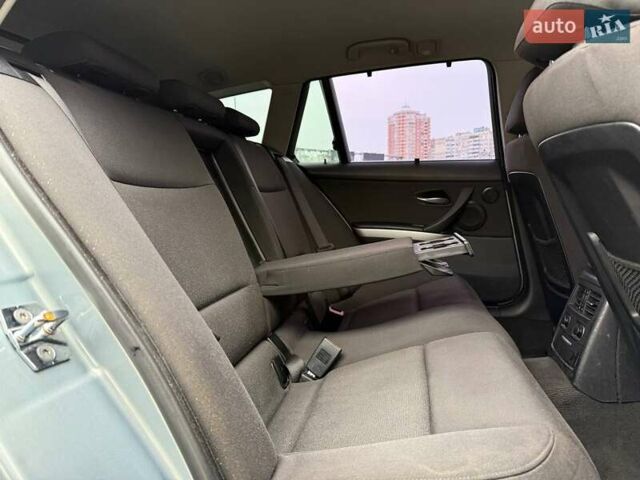 Сірий БМВ 3 Серія, об'ємом двигуна 2 л та пробігом 326 тис. км за 6990 $, фото 10 на Automoto.ua