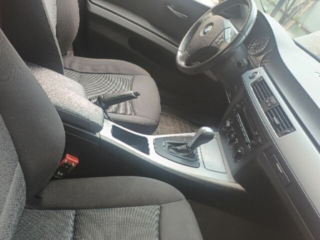 Серый БМВ 3 Серия, объемом двигателя 2 л и пробегом 268 тыс. км за 7900 $, фото 9 на Automoto.ua